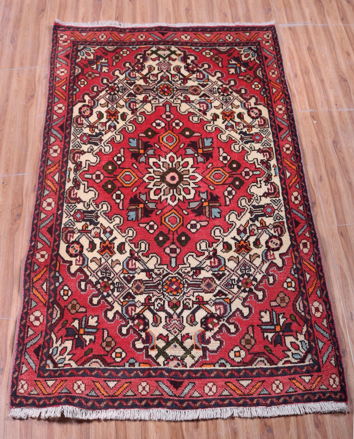 Vintage Saveh Persian Rug – Wine Matrix