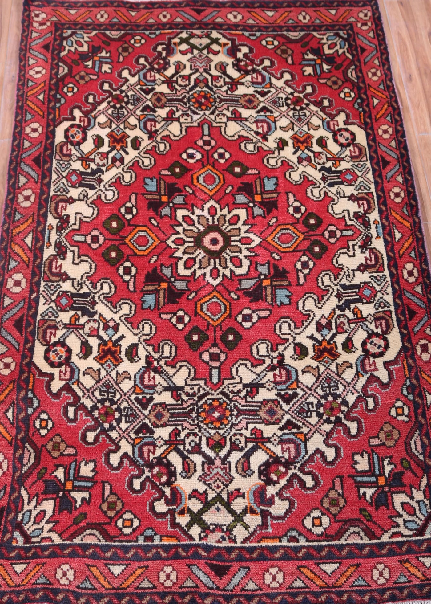 Vintage Saveh Persian Rug – Wine Matrix