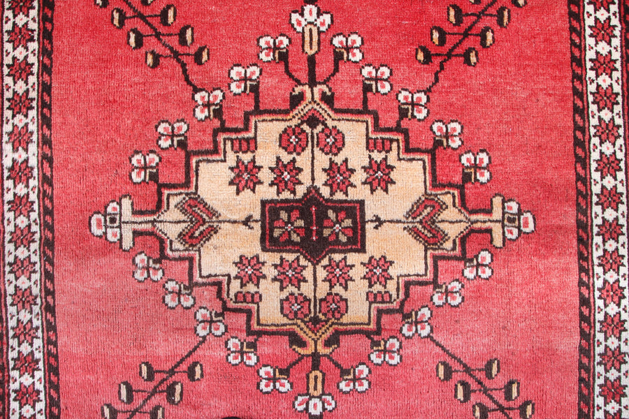 Ferdos Persian Rug, 122 x 198 cm