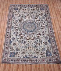 Nain Persian Rug, 117 x 192 cm hand knotted vintage wool room view