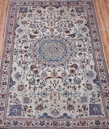 Nain Persian Rug, 117 x 192 cm