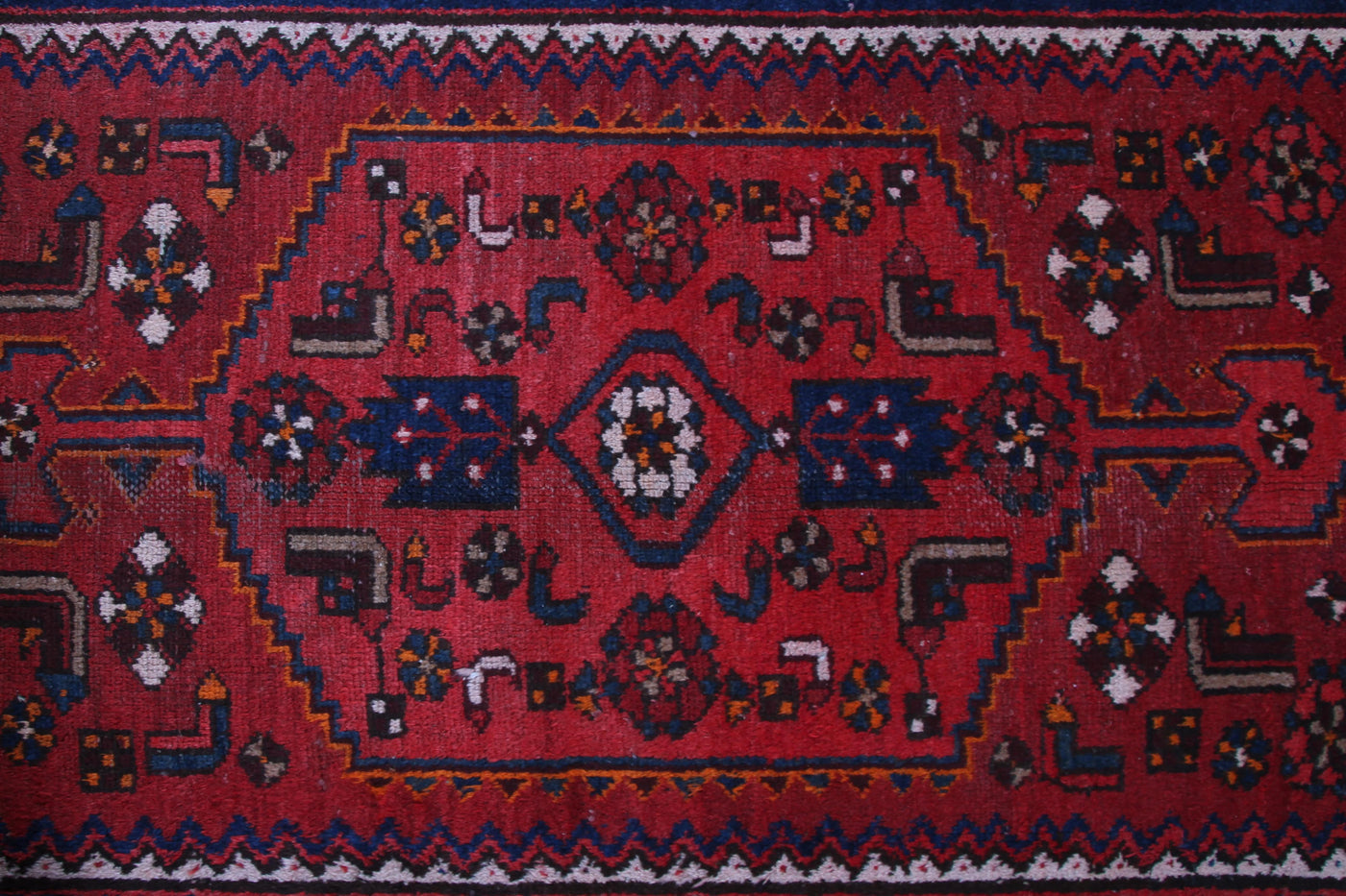 Vintage Zanjan Persian Rug – Auburn Emblem