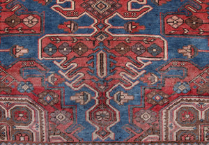 Bakhtiari Persian Rug, 122 x 202 cm