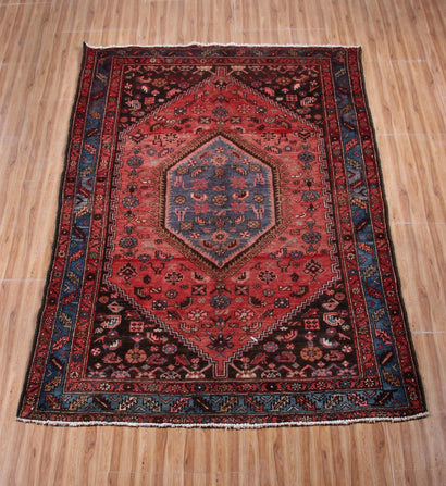 Zanjan Persian Rug, 140 x 195 cm