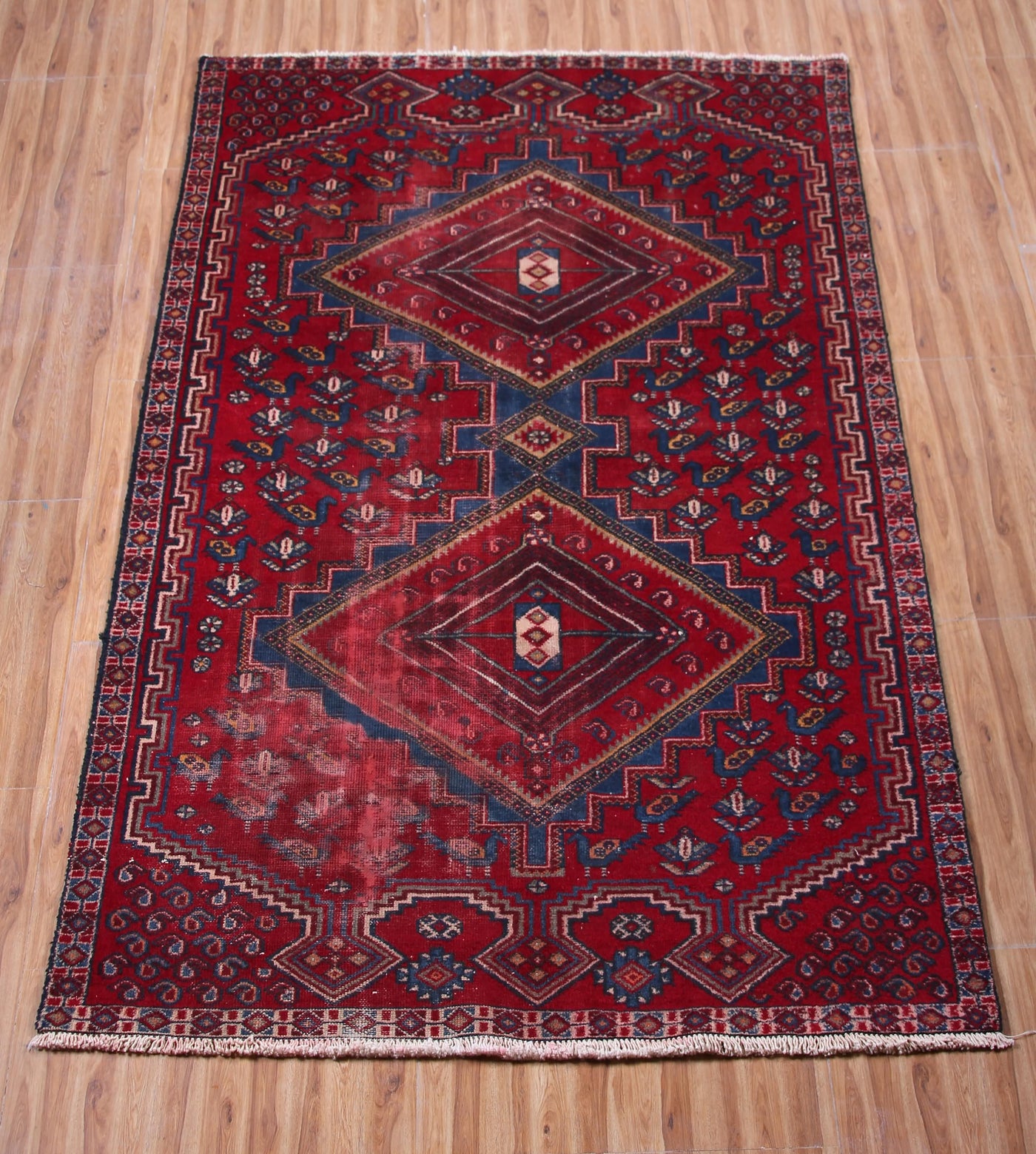 Vintage Shiraz Persian Rug – Cardinal Geometry