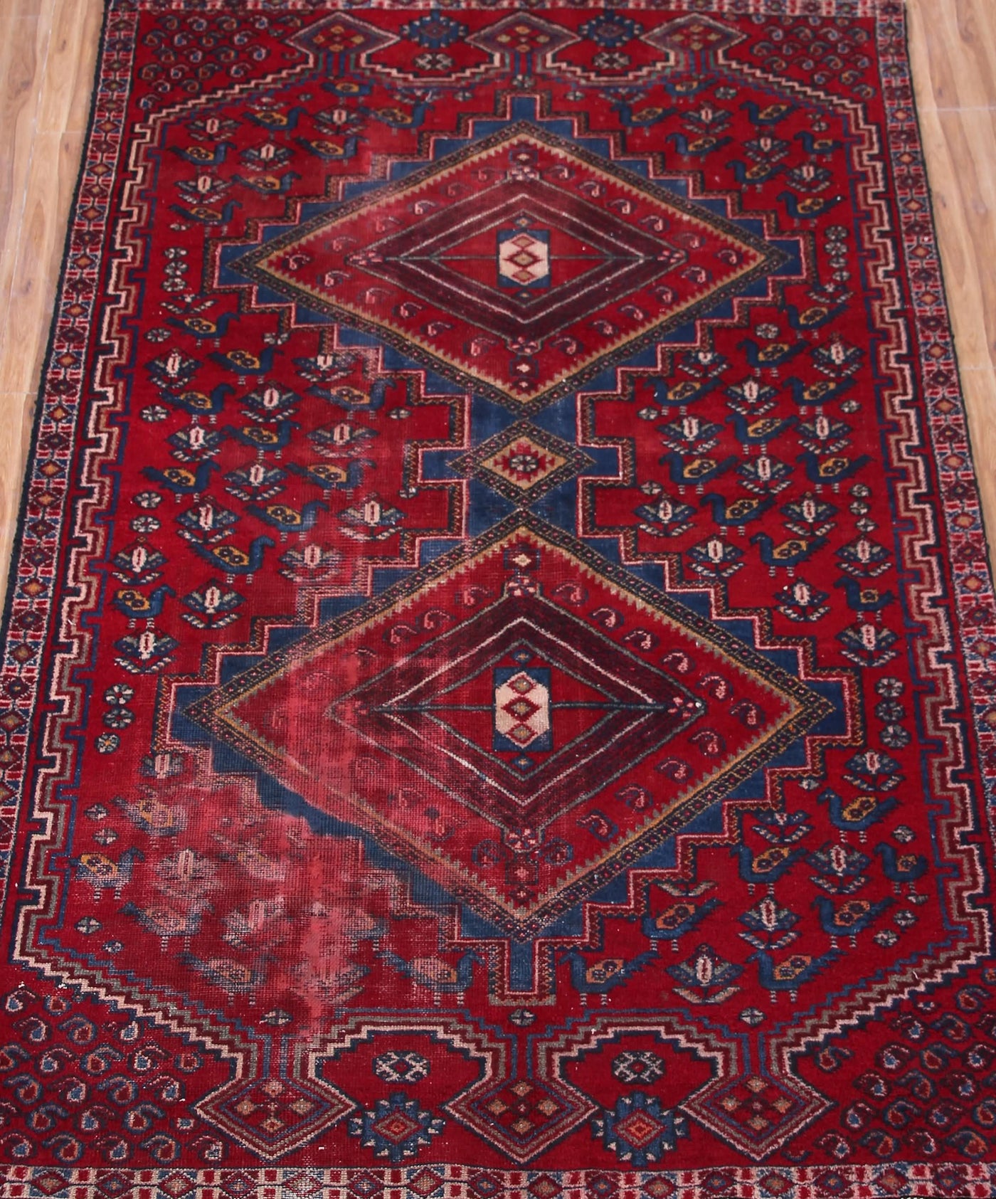 Vintage Shiraz Persian Rug – Cardinal Geometry
