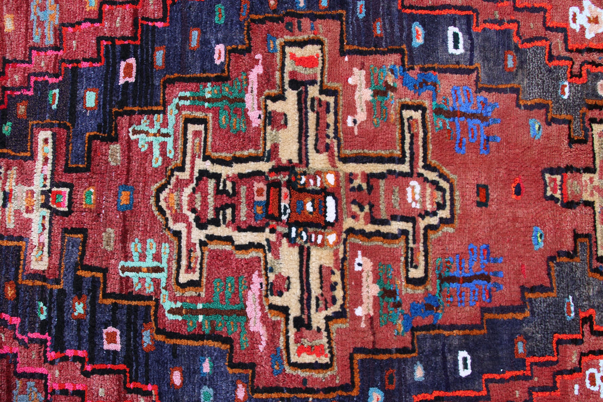 Tuyserkan Persian Rug, 117 x 180 cm
