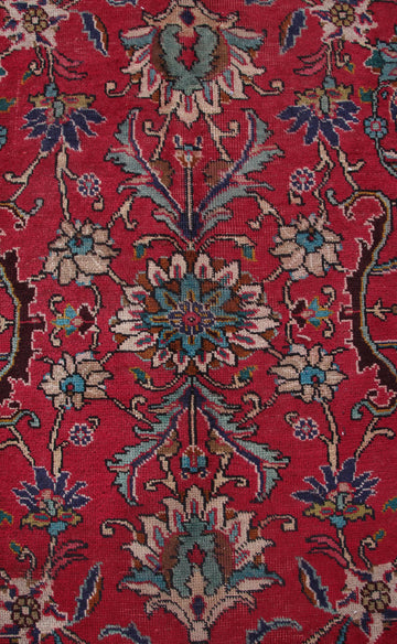 Tabriz Persian Rug, 277 x 385 cm