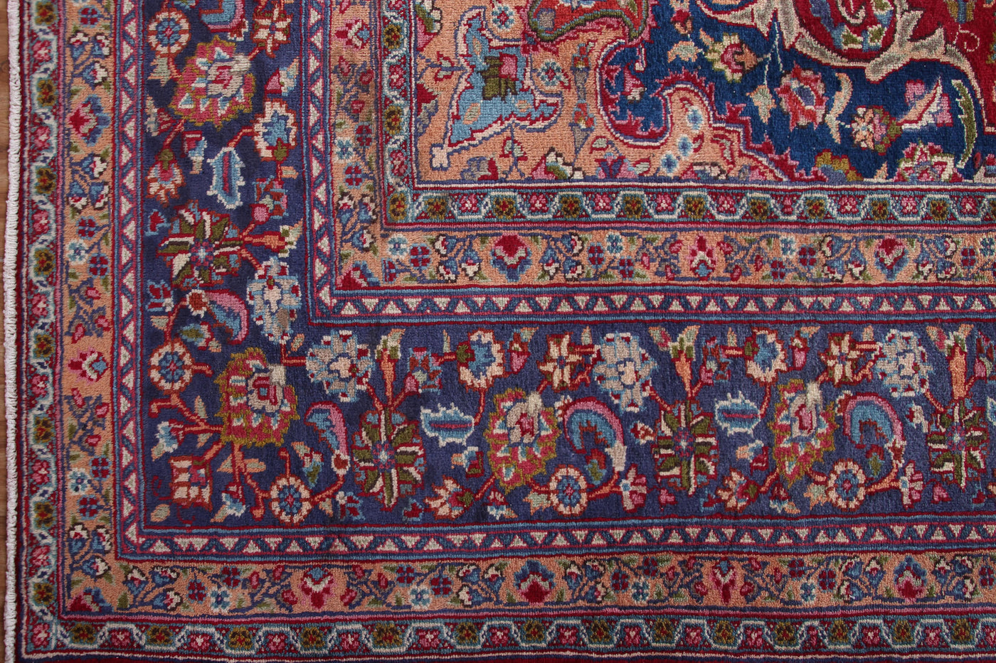 Vintage Sabzevar Persian Rug – Sapphire Blossom