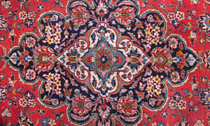 Kashan Persian Rug, 305 X 415 cm medallion detail