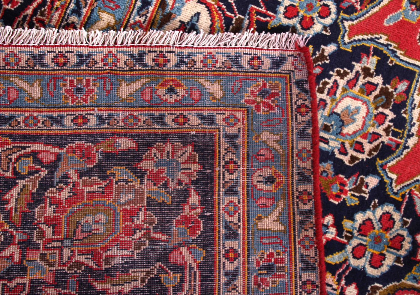Kashan Persian Rug, 305 X 415 cm corner detail