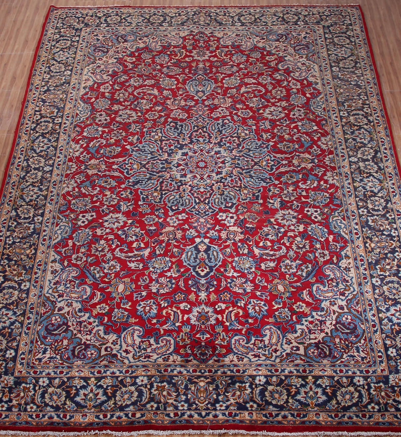 Najafabad Persian Rug, 262 X 387 cm