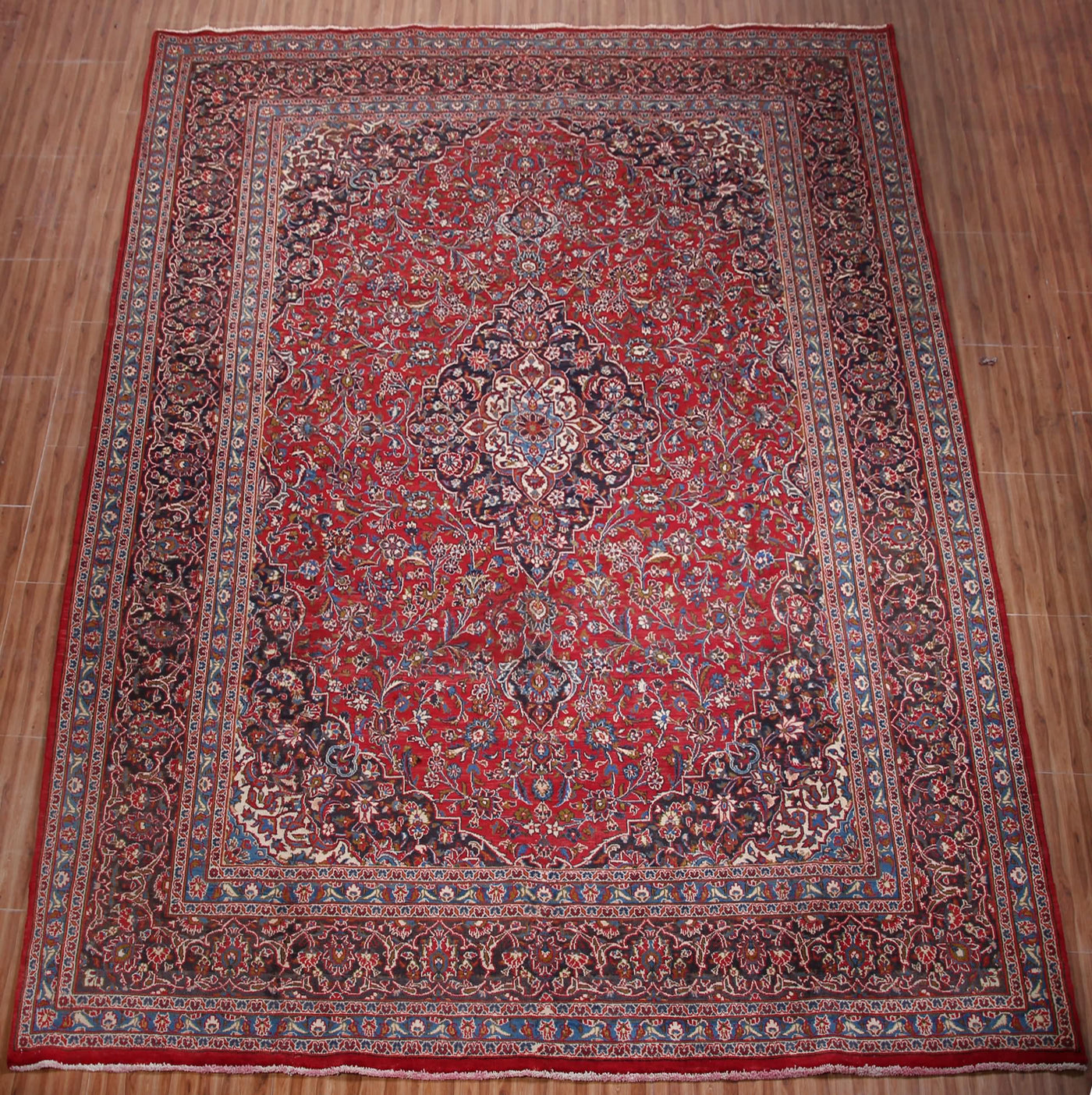 Mashad Persian Rug, 300 x 385 cm room view