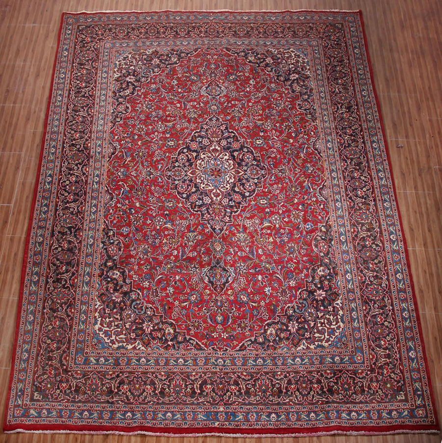 Mashad Persian Rug, 300 x 385 cm room view