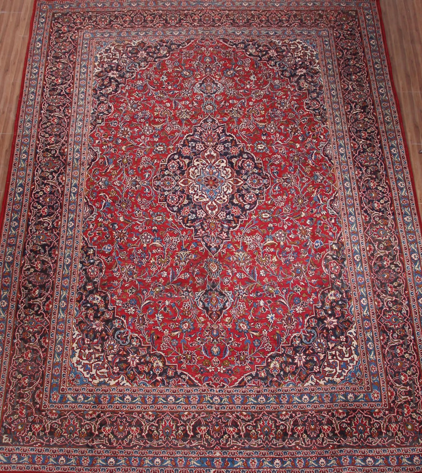 Mashad Persian Rug, 300 x 385 cm full rug view