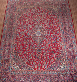 Mashad Persian Rug, 283 x 393 cm full rug view