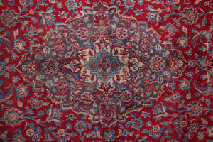 Mashad Persian Rug, 283 x 393 cm medallion detail