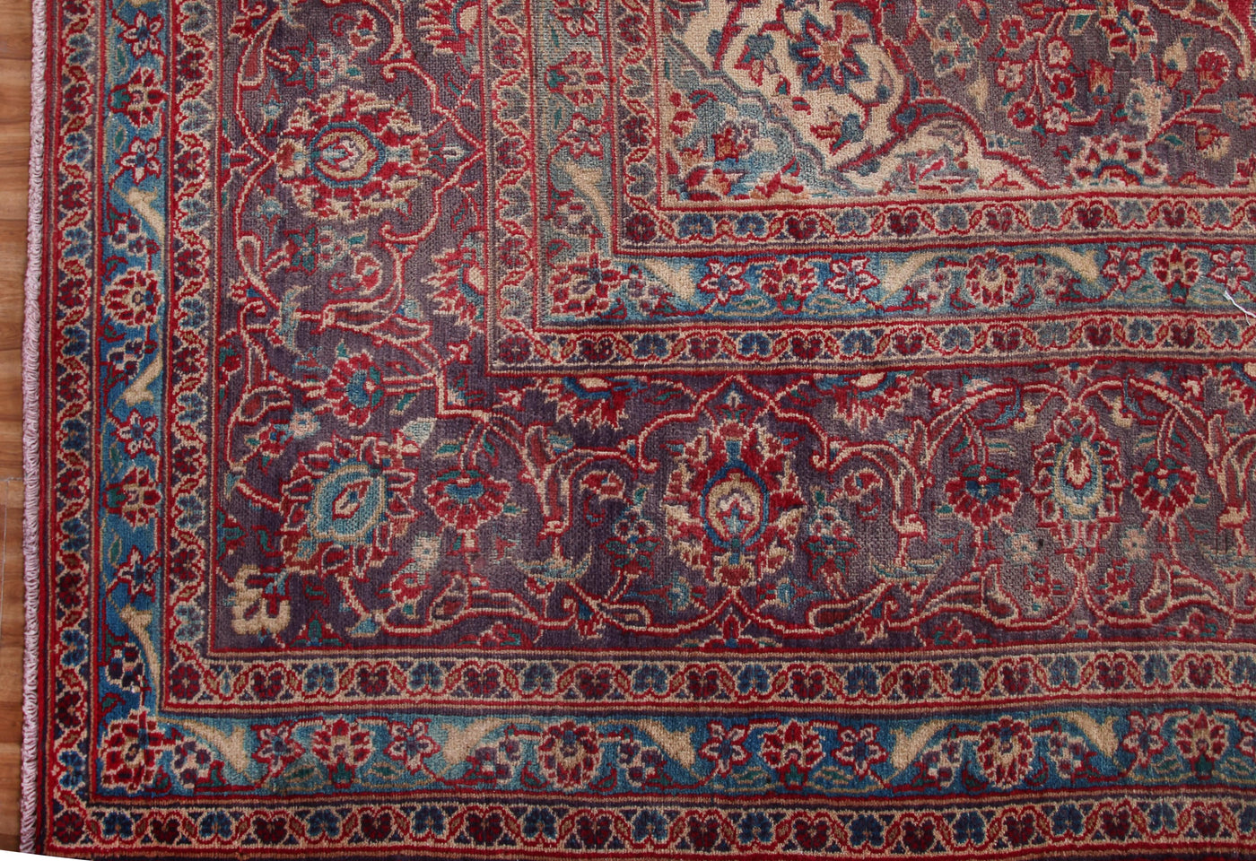 Mashad Persian Rug, 283 x 393 cm border detail