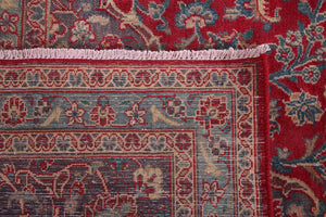 Mashad Persian Rug, 283 x 393 cm corner detail