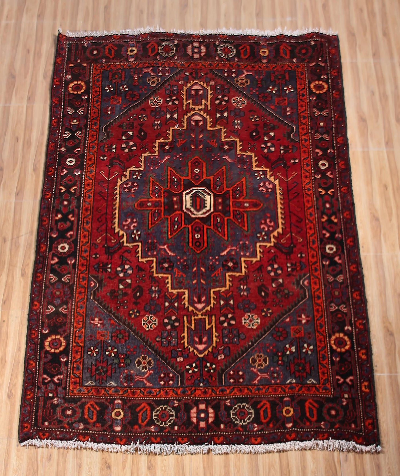 Vintage Zanjan Persian Rug – Ivory Lattice