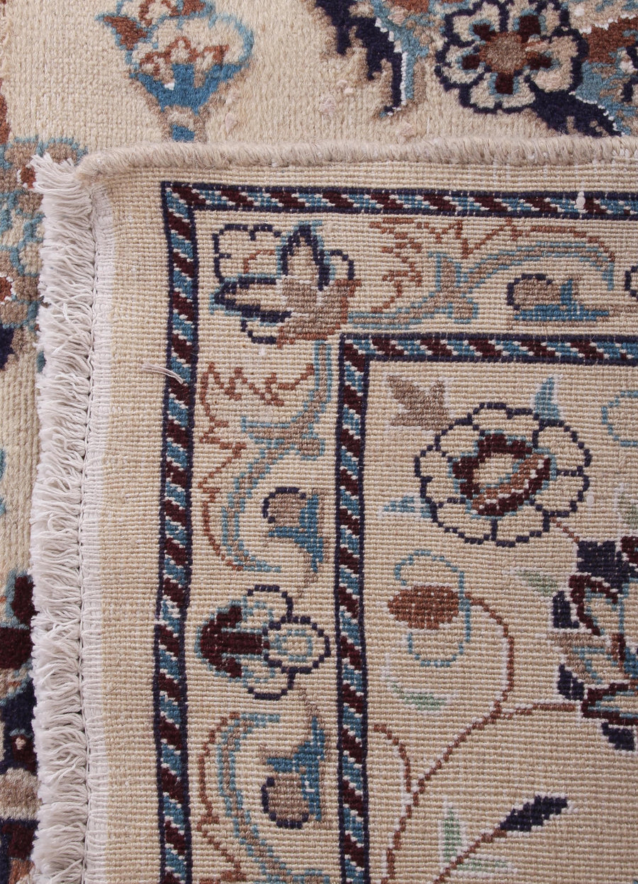 Nain Persian Rug, 249 x 336 cm