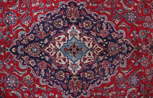 Kashan Persian Rug, 293 X 396 cm medallion detail