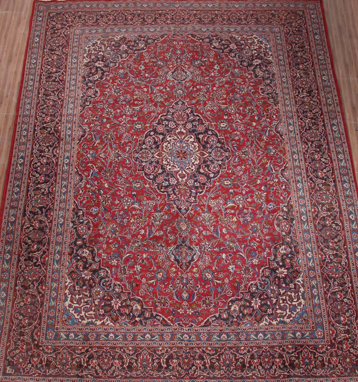 Mashad Persian Rug, 295 x 380 cm full rug view