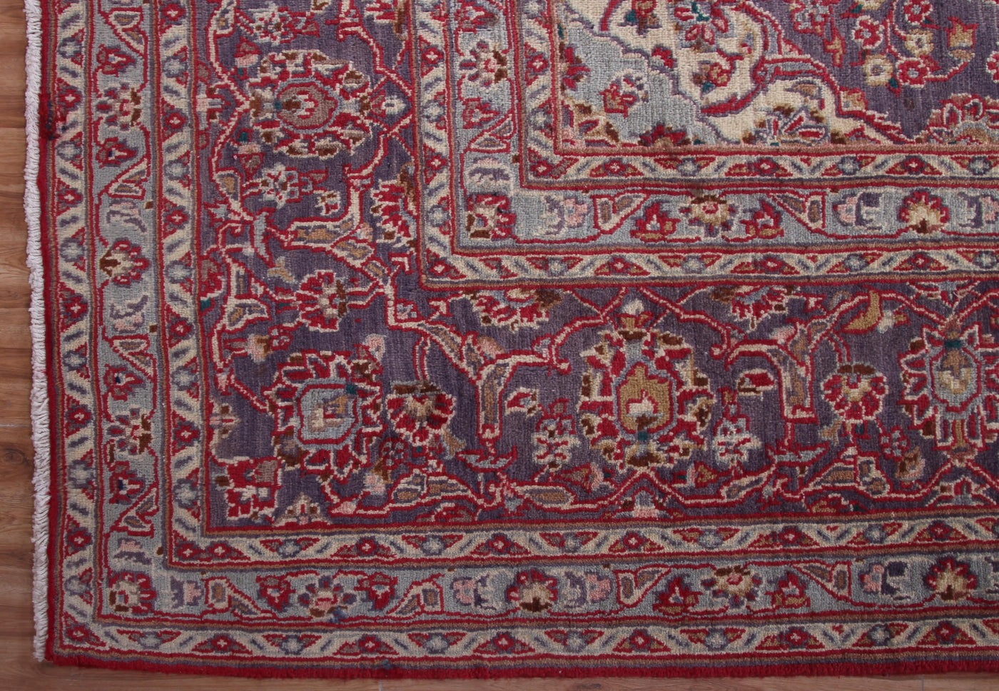 Mashad Persian Rug, 285 x 382 cm border detail