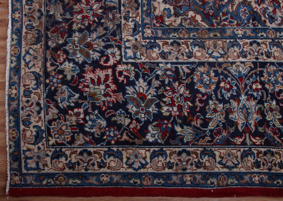 Najafabad Persian Rug, 307 x 438 cm