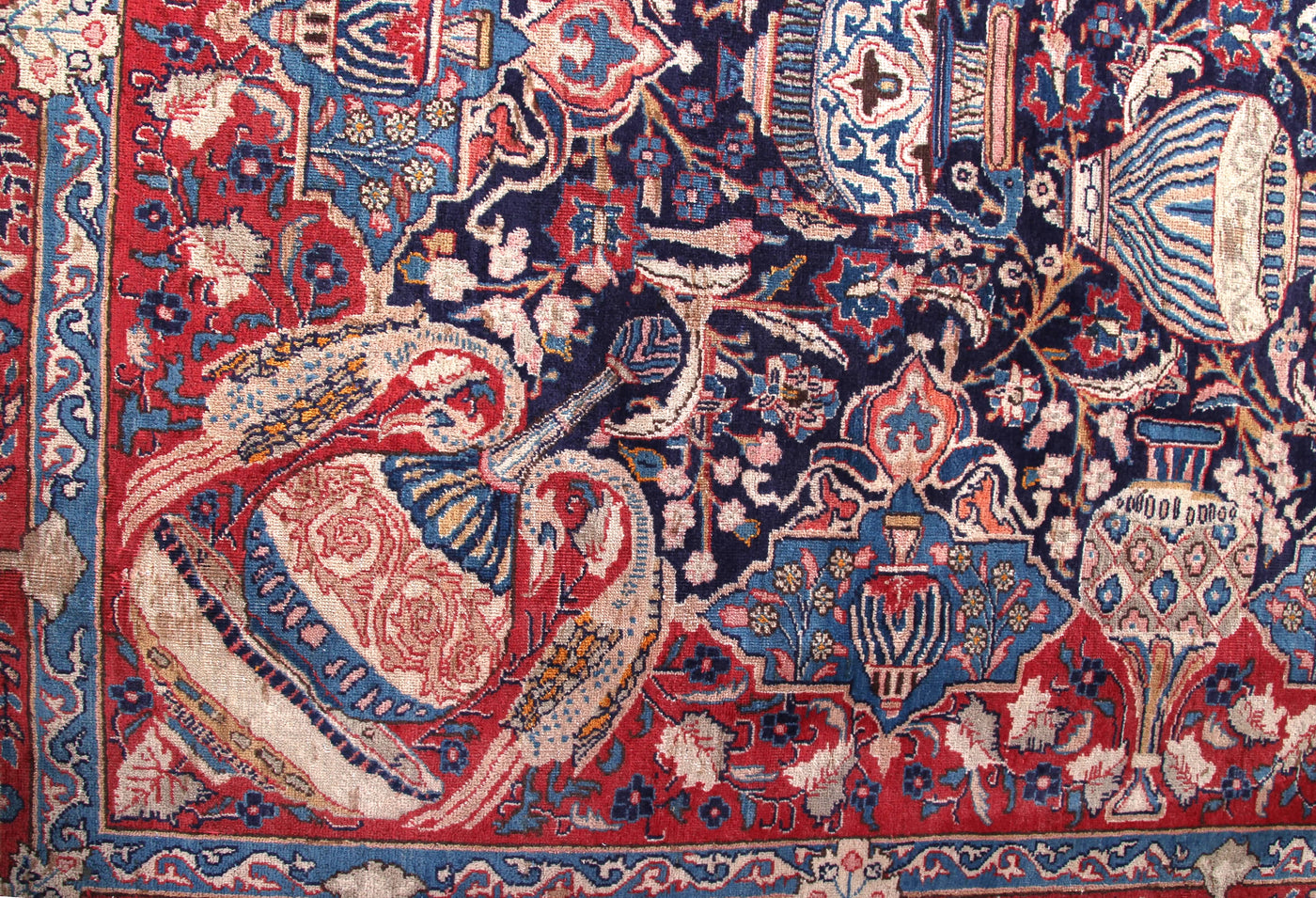 Kashmar Persian Rug, 292 x 380 cm hand knotted vintage wool border detail