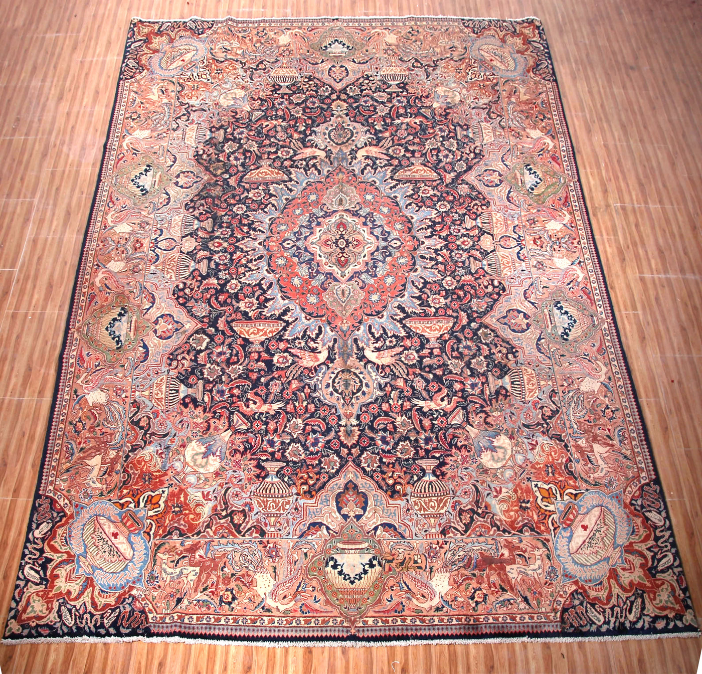Kashmar Persian Rug, 300 x 400 cm hand knotted vintage wool room view