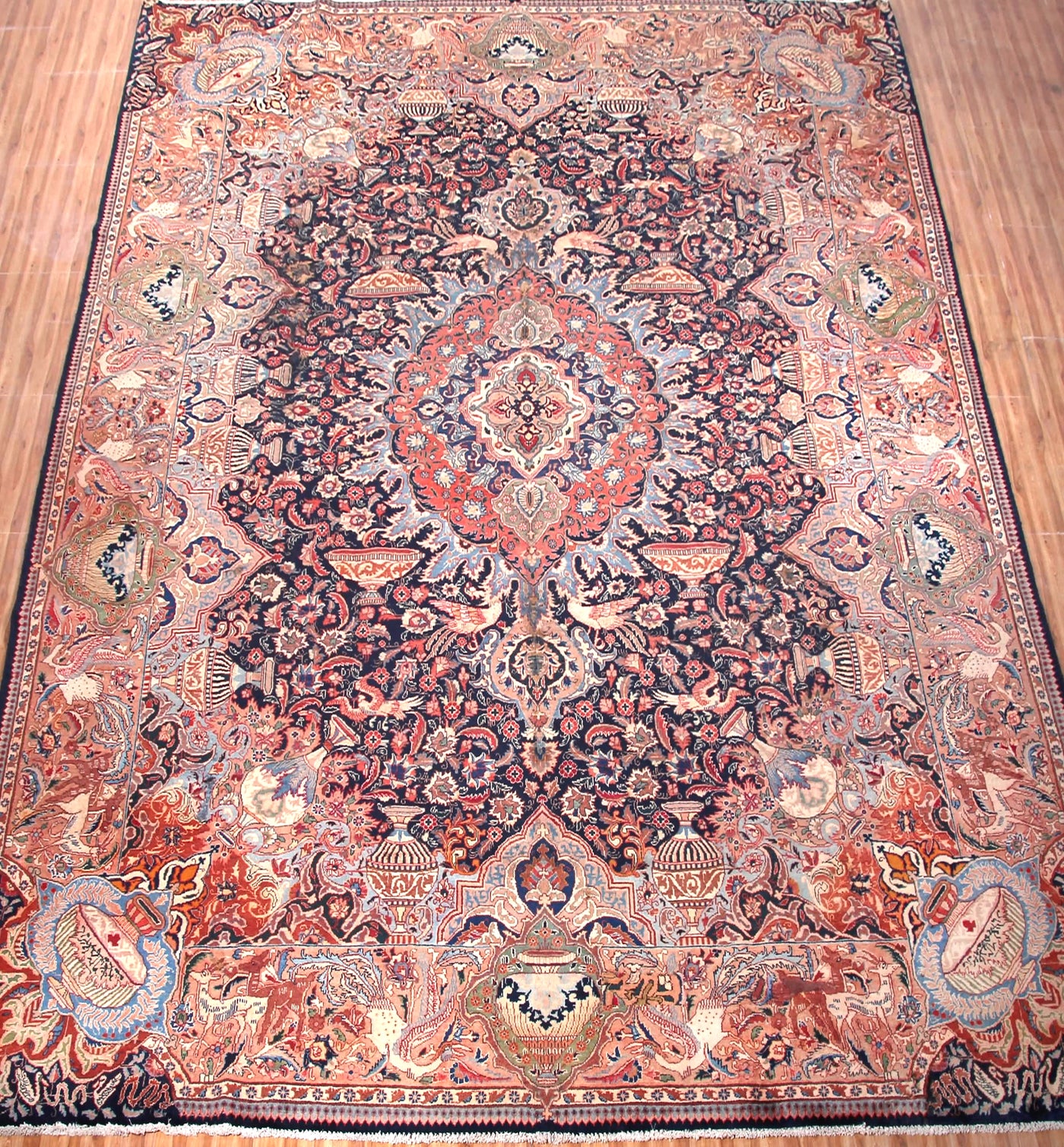 Kashmar Persian Rug, 300 x 400 cm hand knotted vintage wool full rug view