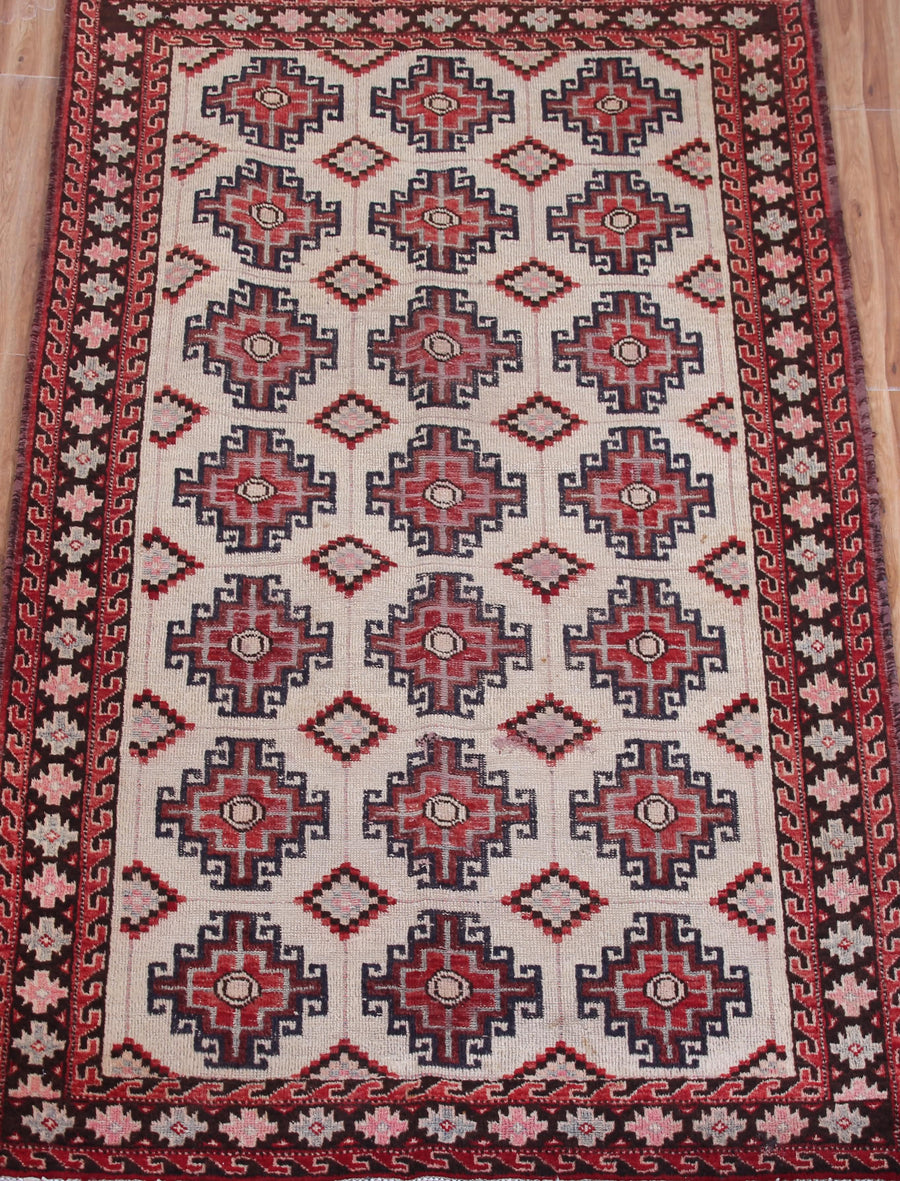 Ferdos Persian Rug, 103 x 183 cm