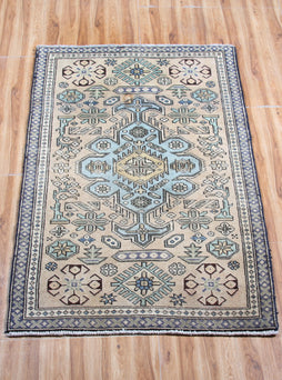 Ardabil  63 x 103 cm