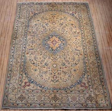 Nain Persian Rug, 198 x 297 cm