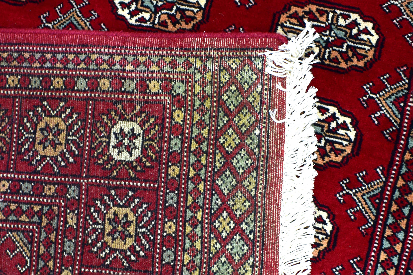 Bukhara Persian Rug – Carmine Lattice