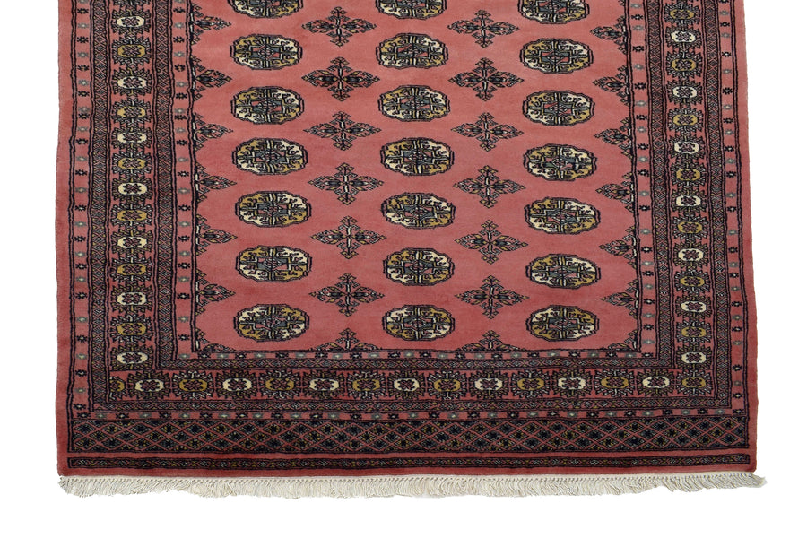 Bukhara Persian Rug, 139 x 182 cm