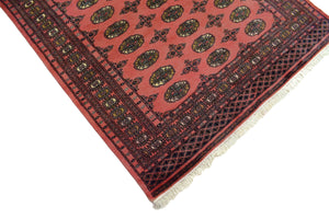 Bukhara Persian Rug, 139 x 182 cm