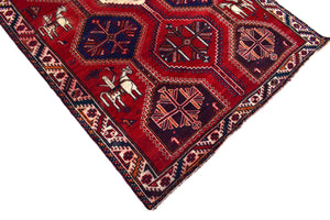 Shiraz Persian Rug, 157 x 238 cm