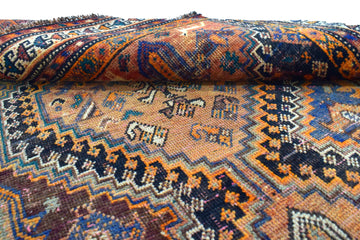 Shiraz Persian Rug, 137 x 228 cm