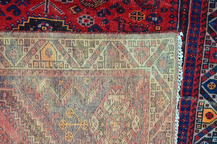 Shiraz Persian Rug, 147 x 225 cm