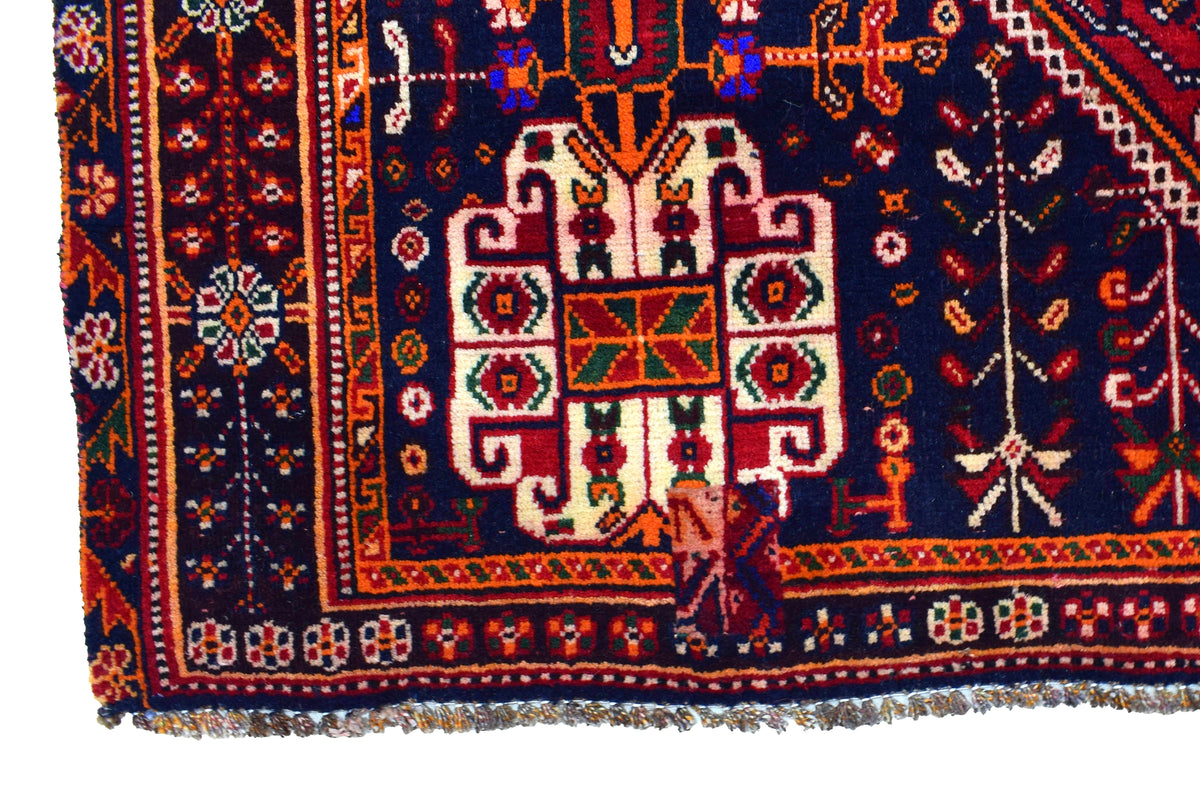 Vintage Shiraz Persian Rug – Cardinal Drift