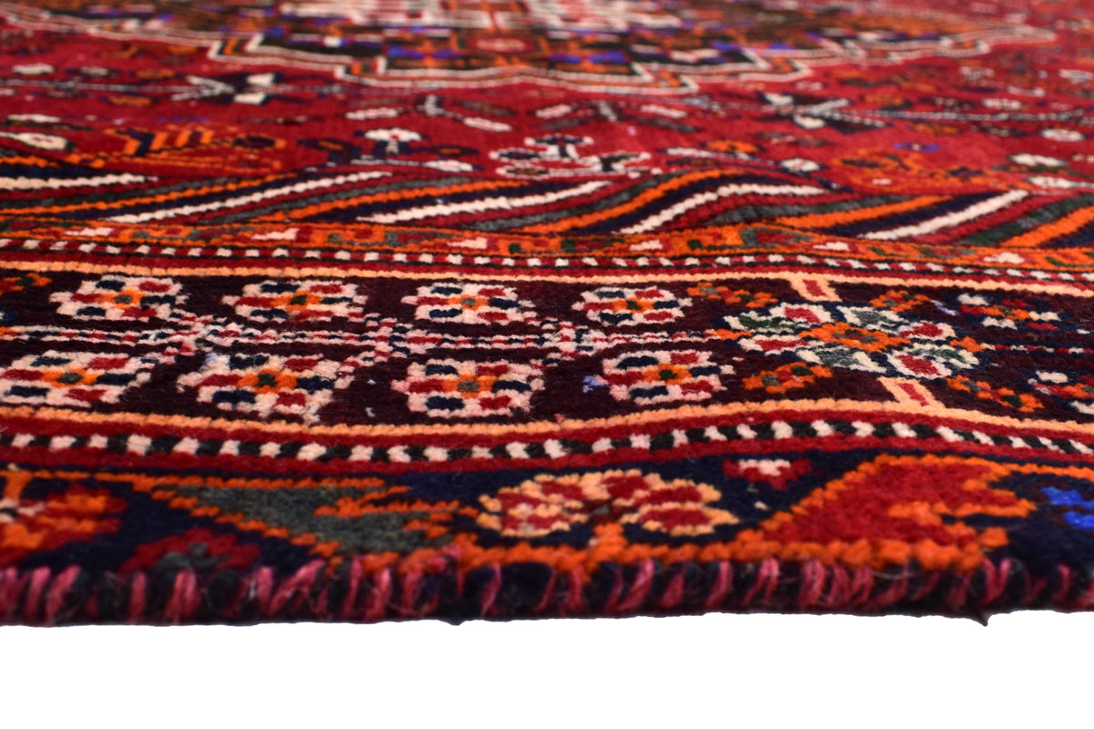 Vintage Shiraz Persian Rug – Cardinal Drift