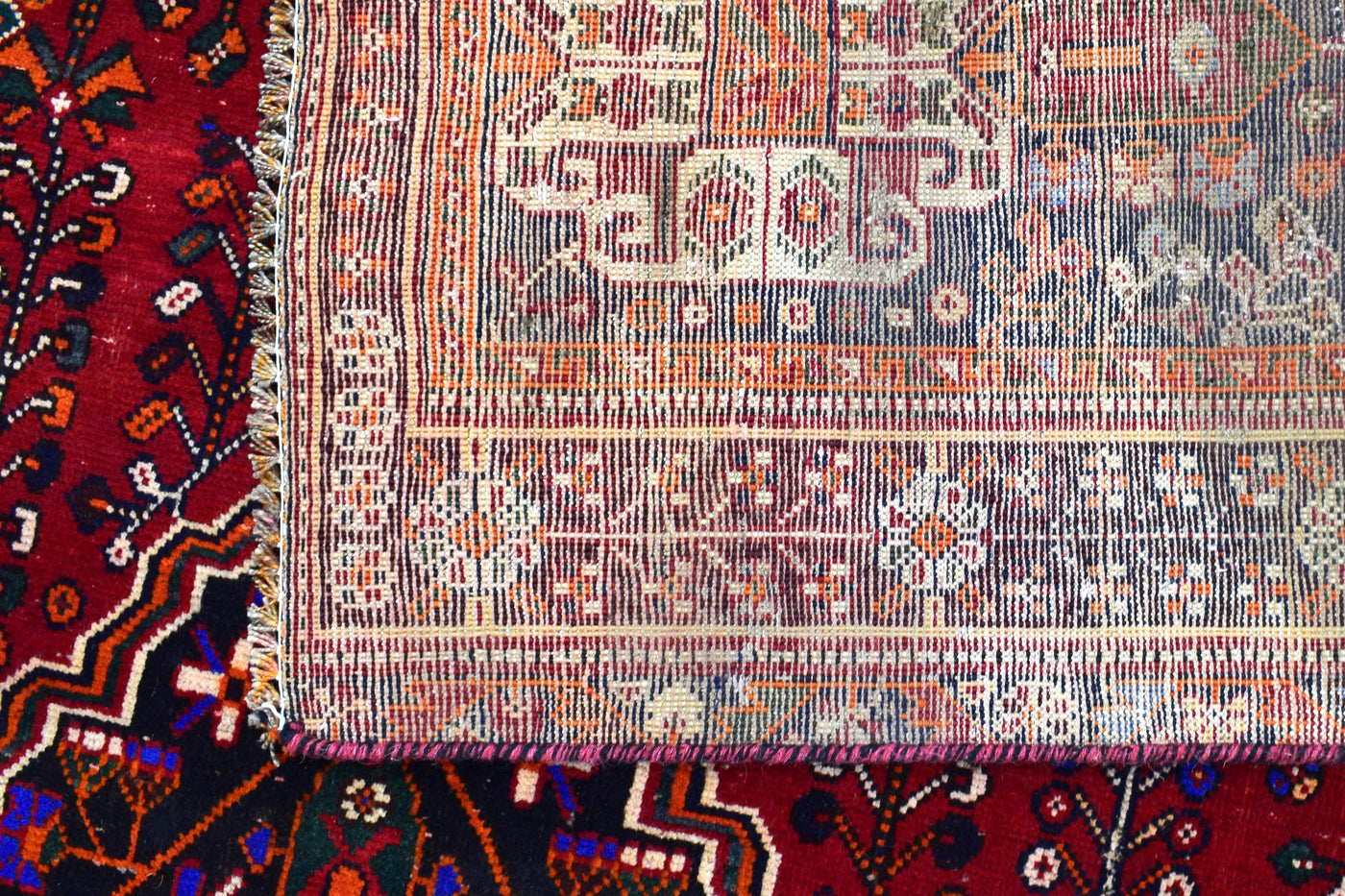 Vintage Shiraz Persian Rug – Cardinal Drift
