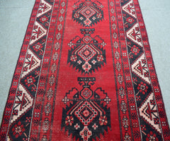 Hand Knotted Antique Persian Shiraz Rug, 116 x 188 cm