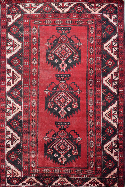 Hand Knotted Antique Persian Shiraz Rug, 116 x 188 cm