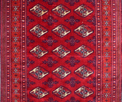 Hand Knotted Vintage Persian Shiraz Rug, 120 x 168 cm