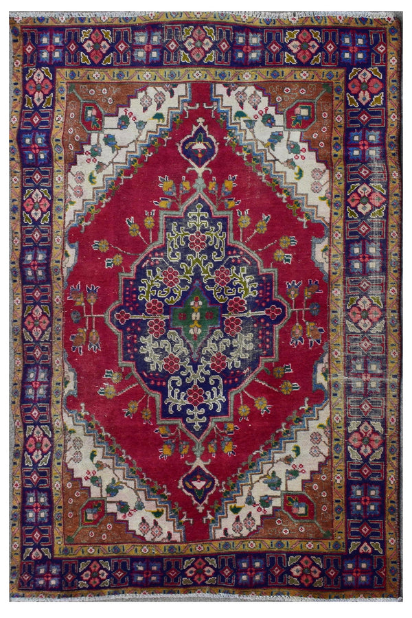 Hand knotted vintage Persian Shiraz rug 133x190 cm full view with red field and navy geometric medallion
