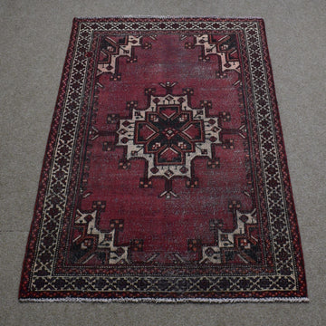 Hand Knotted Vintage Persian Shiraz Rug, 120 x 190 cm