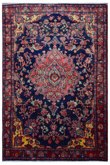 Hand Knotted Vintage Persian Shiraz Rug, 115 x 203 cm